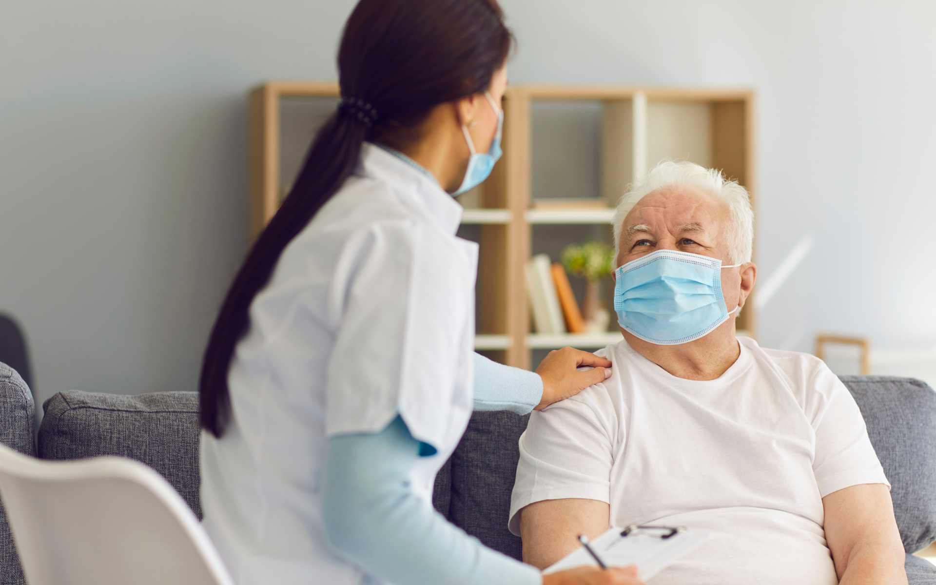 Managing Medications and Avoiding Side Effects for Senior Citizens: A Guide