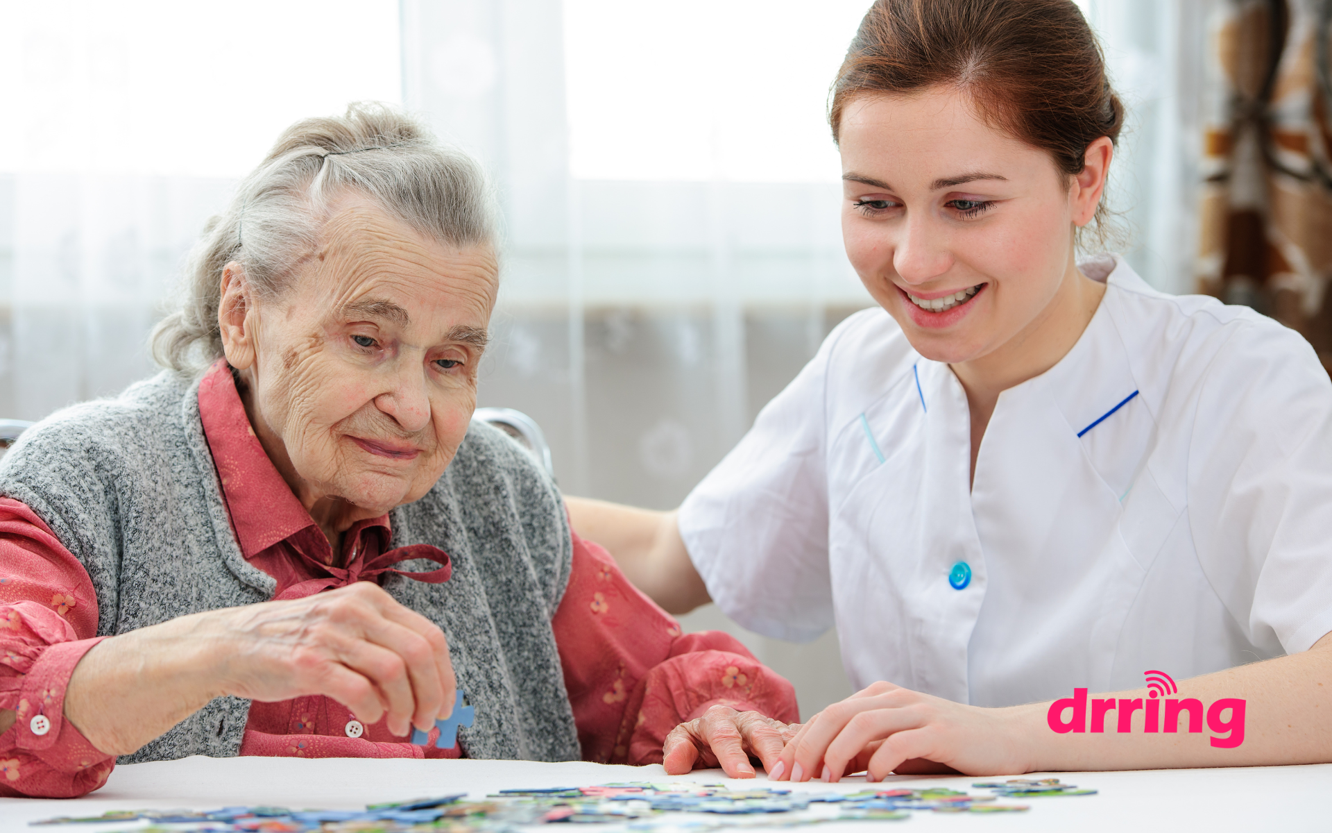 Why Every Caregiver Should Consider a Mobile Alert System for Their Elderly Loved Ones