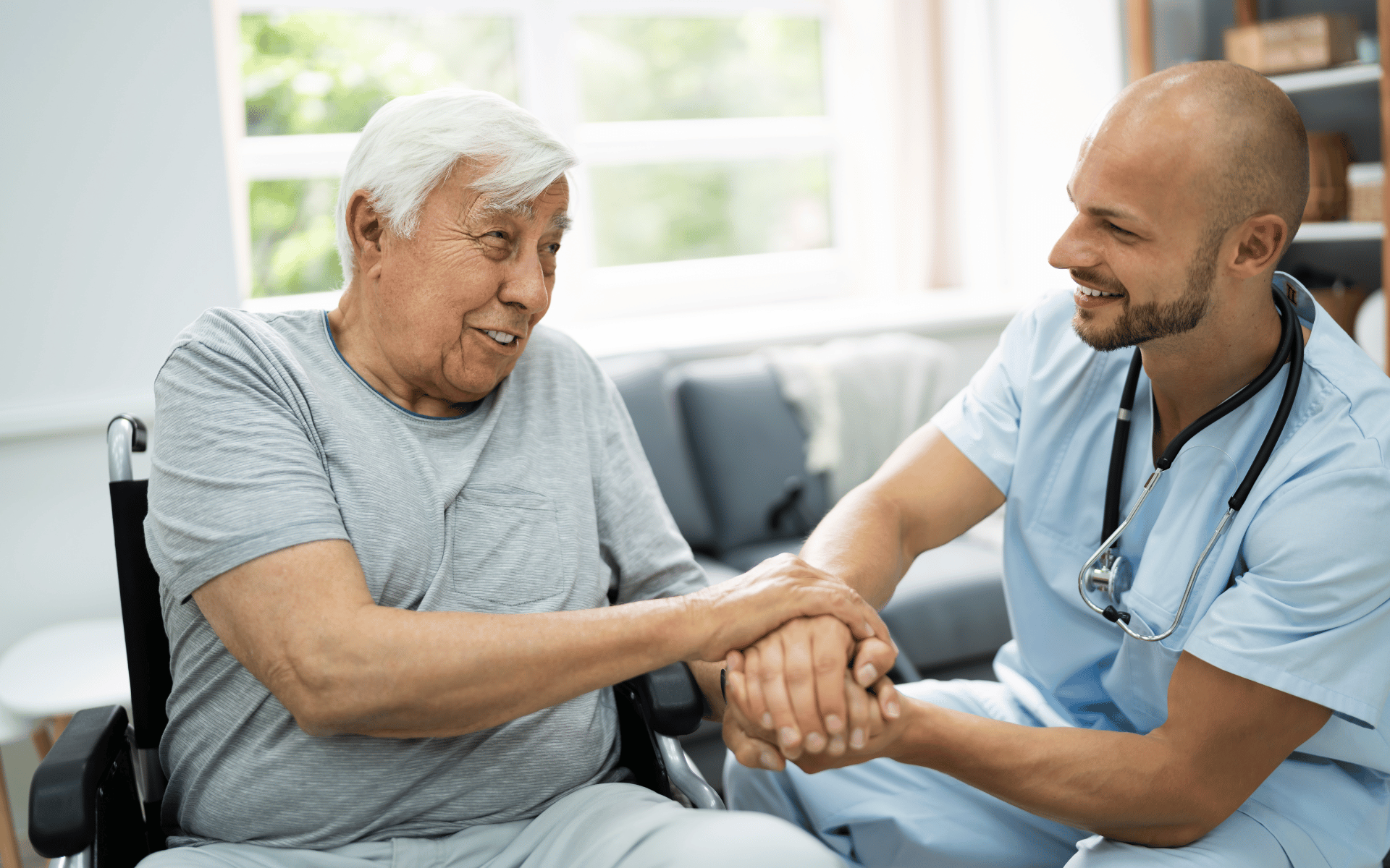 Caring for Aging Parents: Navigating the Transition to Home Healthcare